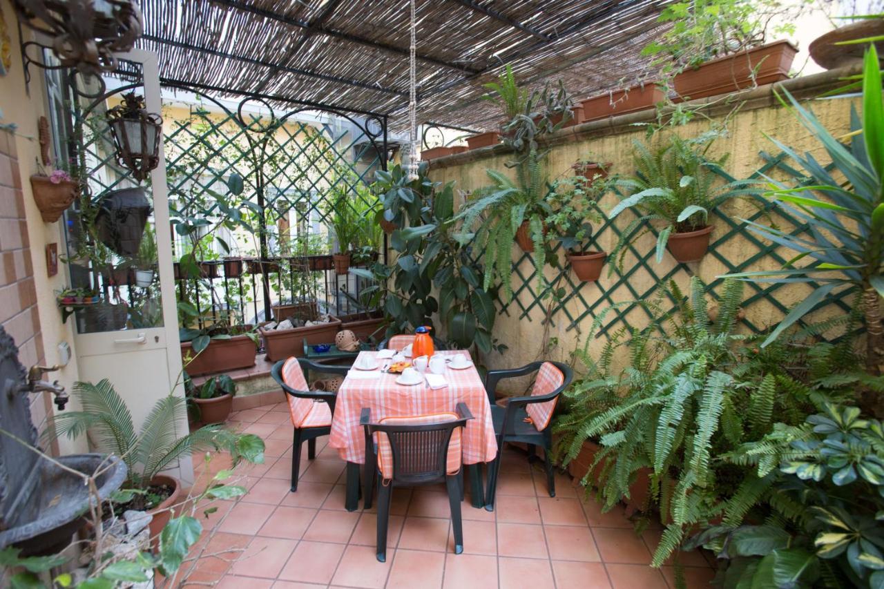 La Via Dei Presepi Bed & Breakfast Napoli Eksteriør bilde